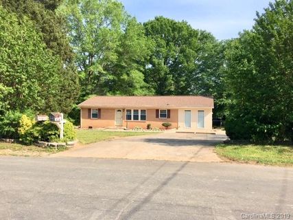 2329 Maplewood Drive sold home in Fallscrest, Gastonia, NC