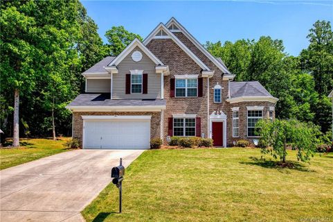1023 Hallow Lake Terrace
