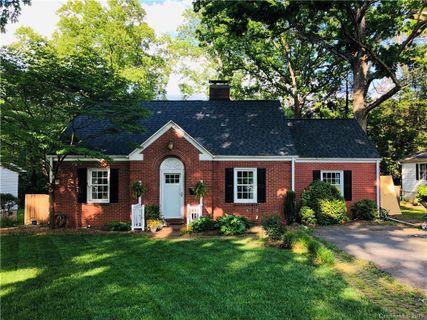 828 Woodland Road