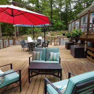 1711 Apple Tree Lane