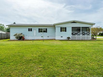 129 Leslie Way sold home in Dara Acres, Hendersonville, NC
