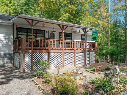 131 Hardwood Road sold home in Satellite Mtn Estates, Burnsville, NC