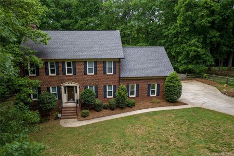 8150 Shannon Woods Lane sold home in Shannon Woods, Matthews, NC