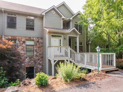 80 Stoney Falls Loop 3-303