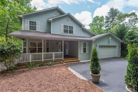 32 Dalya Road sold home in Hannas Whispering Pines, Swannanoa, NC