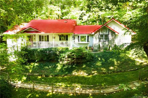 130 Churchill Downs Drive