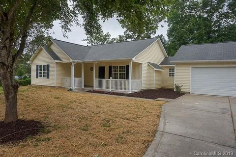 4411 Allibrook Way sold home in Timber Hills, Wingate, NC