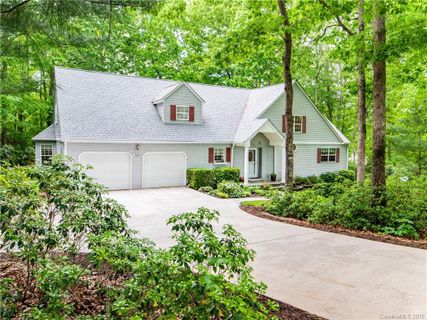 110 Bridlewood Trail