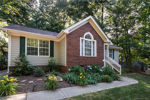 16111 Amber Field Drive sold home in Harvest Point, Huntersville, NC