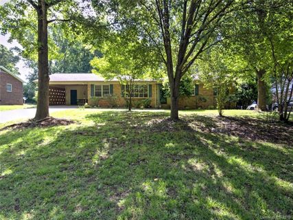 1217 Donna Drive