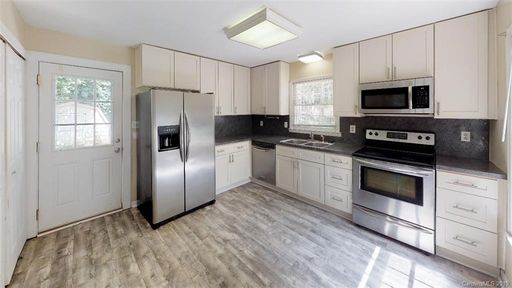 7312 Alamance Drive sold home in Lakeland Hills, Charlotte, NC