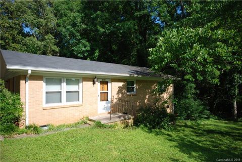 3219 Flowe Street sold home in Skyview Park, Gastonia, NC