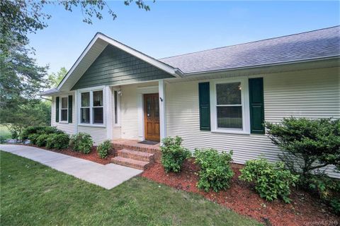 3825 Hempstead Court sold home in Rinehardt Estates, Concord, NC