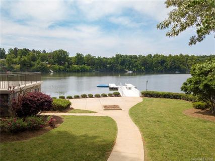 643 Lake Drive 10 Drive 66 sold home in High Rock Lake, Lexington, NC