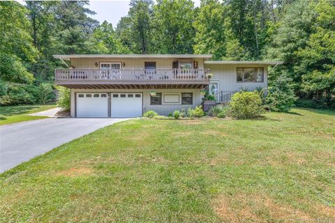 105 E Whisperwood Circle sold home in Whisperwood, Hendersonville, NC
