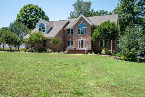 17001 Knoxwood Drive sold home in Knoxwood, Huntersville, NC