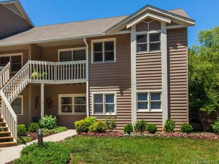 6 Timberlake Drive