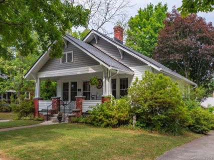 33 Vermont Avenue