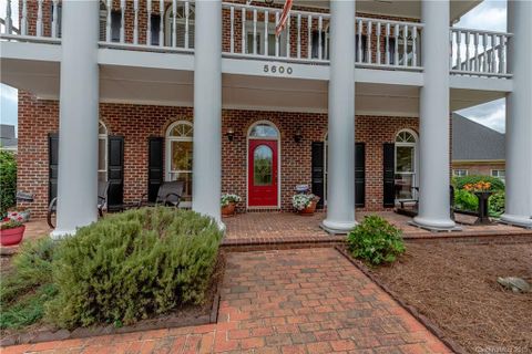 5600 Sunstar Court sold home in Cherokee, Charlotte, NC