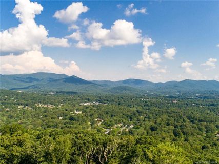 120 Boulder Creek Way 17 sold home in Falcon Ridge at Haw Creek, Asheville, NC