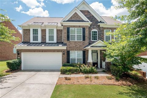 10334 Blairbeth Street sold home in The Enclave at Ardrey Kell, Charlotte, NC