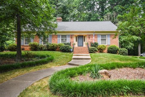 611 King Edward Road sold home in Lincolnshire, Charlotte, NC