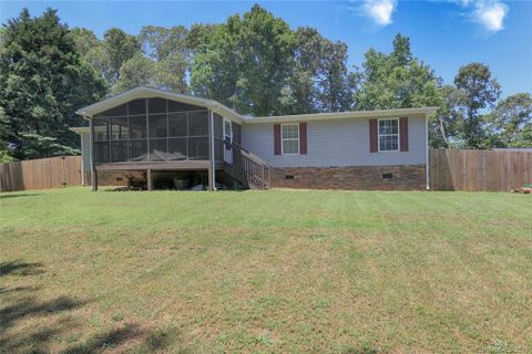 127 Woodwinds Drive sold home in Quail Hill, Mooresville, NC