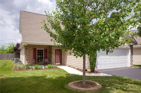 841 West Pointe Drive