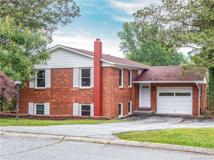 21 Morgan Boulevard