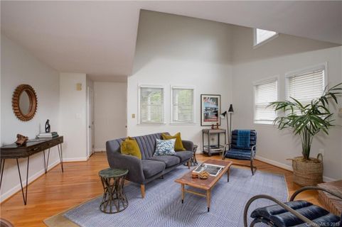 Previously sold for $253,000
