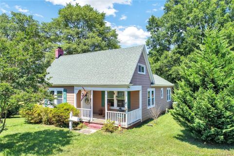 Previously sold for $225,512