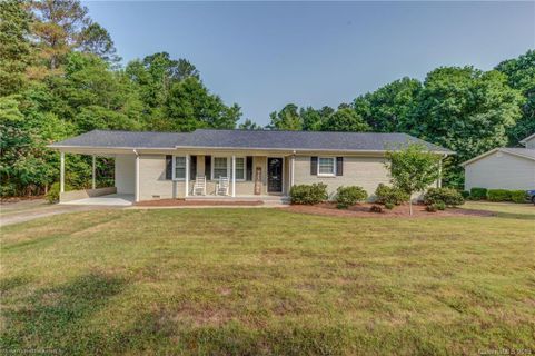 858 Belaire Drive