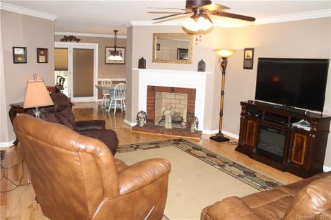 1707 Robinwood Road