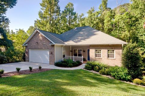 80 Sweetgum Trail sold home in Wildwood Heights, Laurel Park, NC
