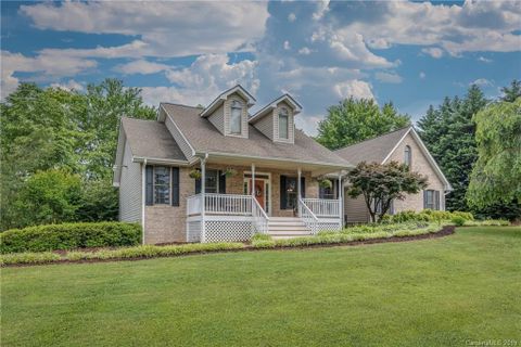 201 Rolling Hills Road sold home in Bonnie Brown, Mills River, NC