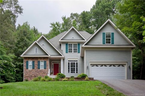 177 Indian Woods Trail sold home in Wildwood Heights, Laurel Park, NC