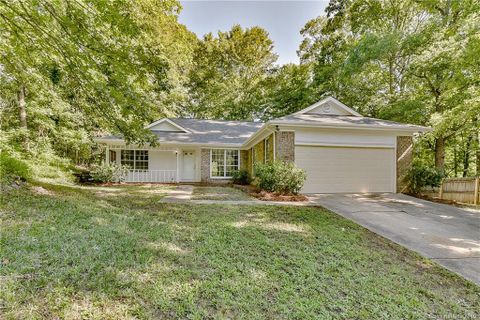 11815 Lansbury Court sold home in Woodcreek, Charlotte, NC