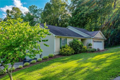 26 Quiet Woods Drive