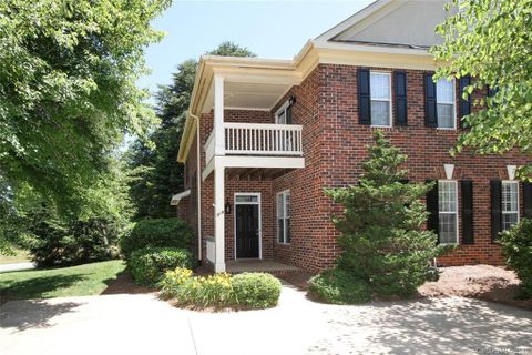 318 Armour Street sold home in Davidson Place, Davidson, NC