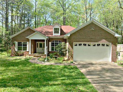 1241 36th Avenue Drive sold home in Sandy Ridge Acres, Hickory, NC