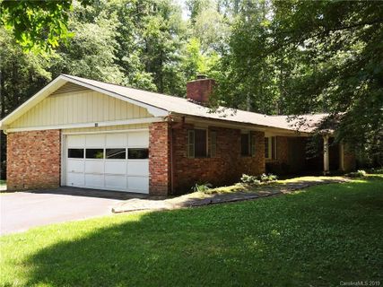 146 E Laurel Lane