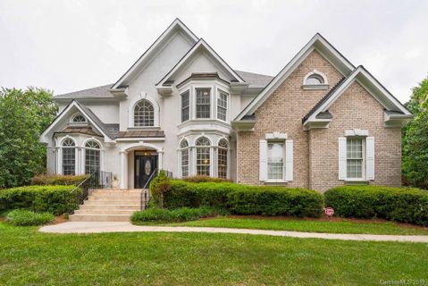 2300 Oakmeade Drive