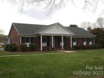 330 Hidden Hut Road sold home in HIDDEN HUT FARMS, Salisbury, NC