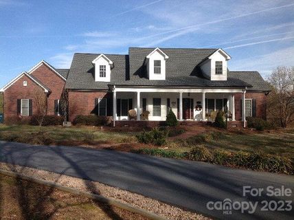 765 Mainsail Road