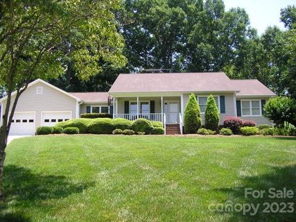 108 Carabelle Circle