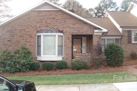 806 Colby Circle
