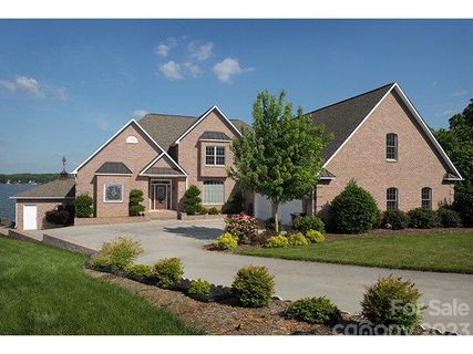 1050 Mainsail Road