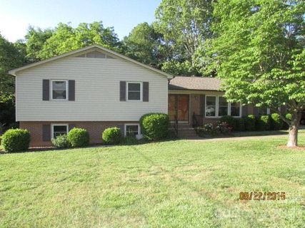 325 Crowell Lane