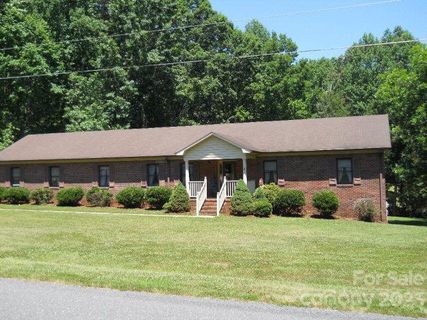 712 Candlewick Drive