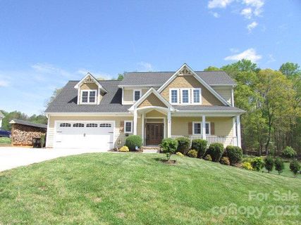 212 Shepherds Bluff Drive